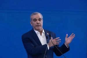 Abinader ordena investigar presuntos cobros irregulares en el FEDA