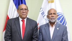 Ministro Rafael Santos presenta a la ADP documento para iniciar proceso de diálogo sobre la transformación del sistema educativo