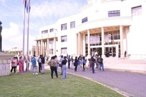 Bajo fuerte seguridad conocerán coerción contra siete acusados por muerte de chofer en Santiago