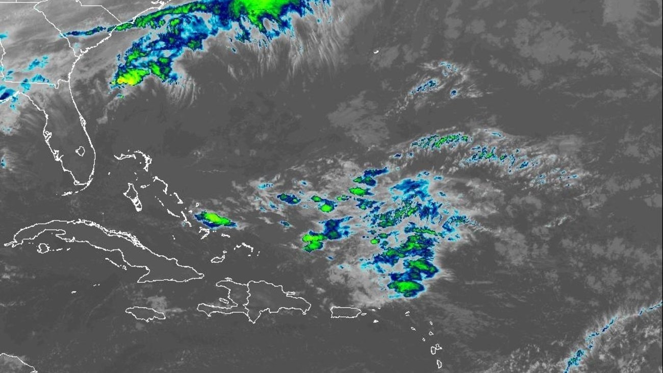 Vaguada seguirá provocando fuertes aguaceros este lunes