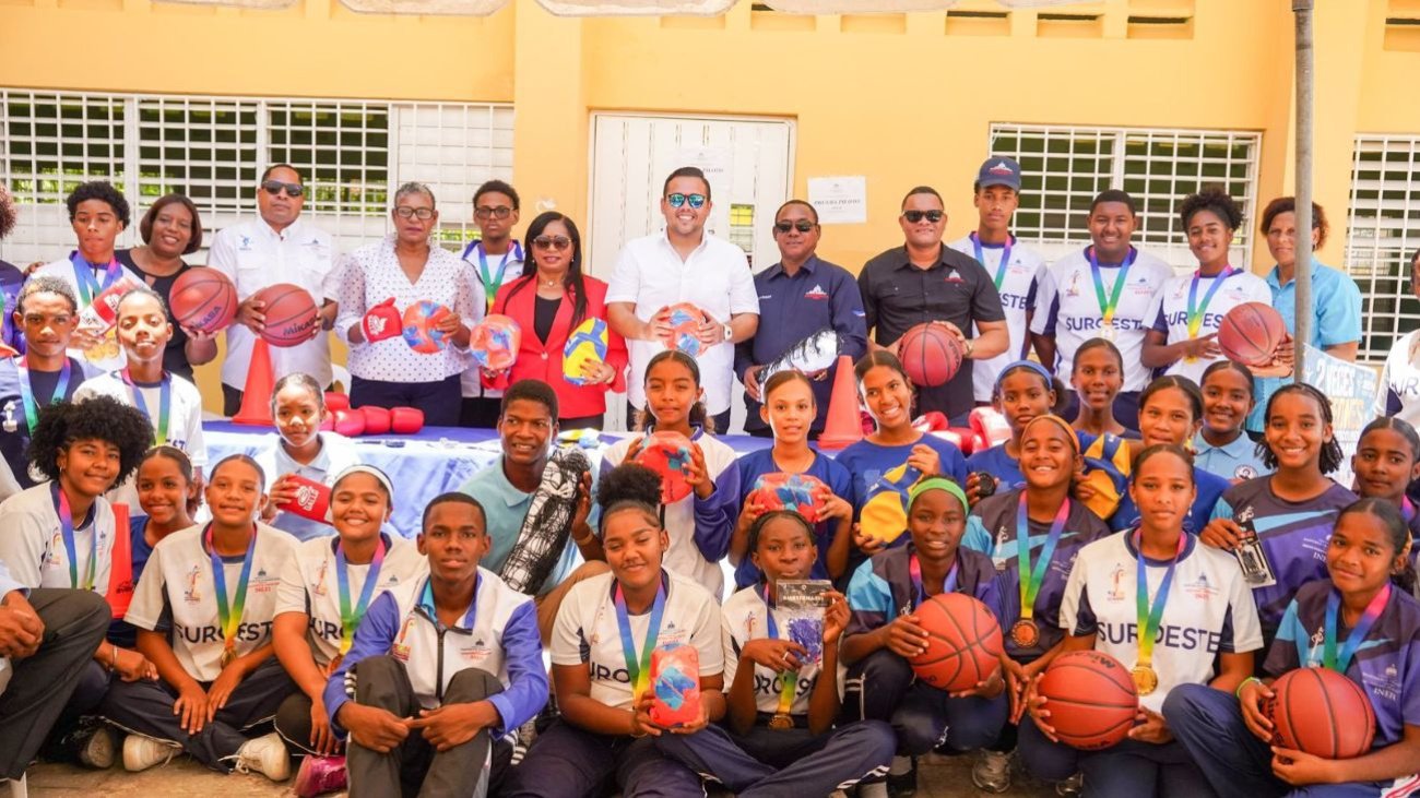 Inefi lleva utilería deportiva a 10 centros educativos de la frontera