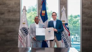 Departamento Aeroportuario recibe Sello CAF que reconoce transparencia en gestión