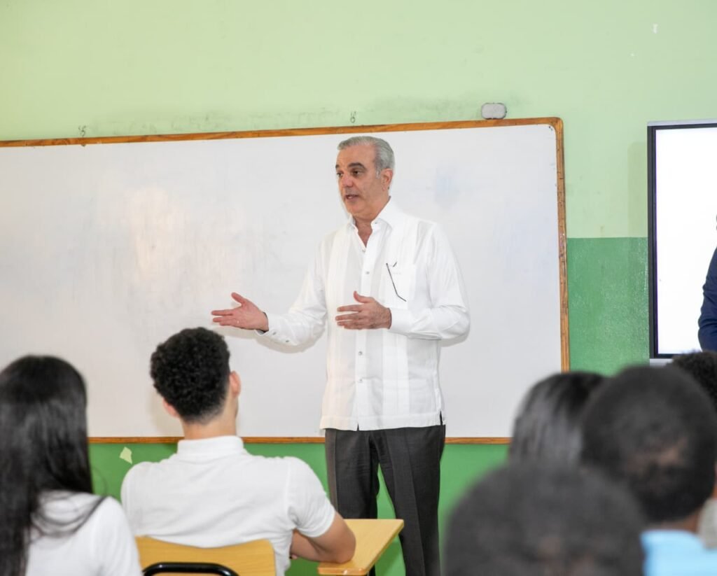 Presidente Abinader: “República Dominicana se prepara para dar un salto exponencial en el ámbito digital” Presidente Abinader: “República Dominicana se prepara para dar un salto exponencial en el ámbito digital”