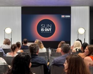 Asistentes a un evento de ISDIN