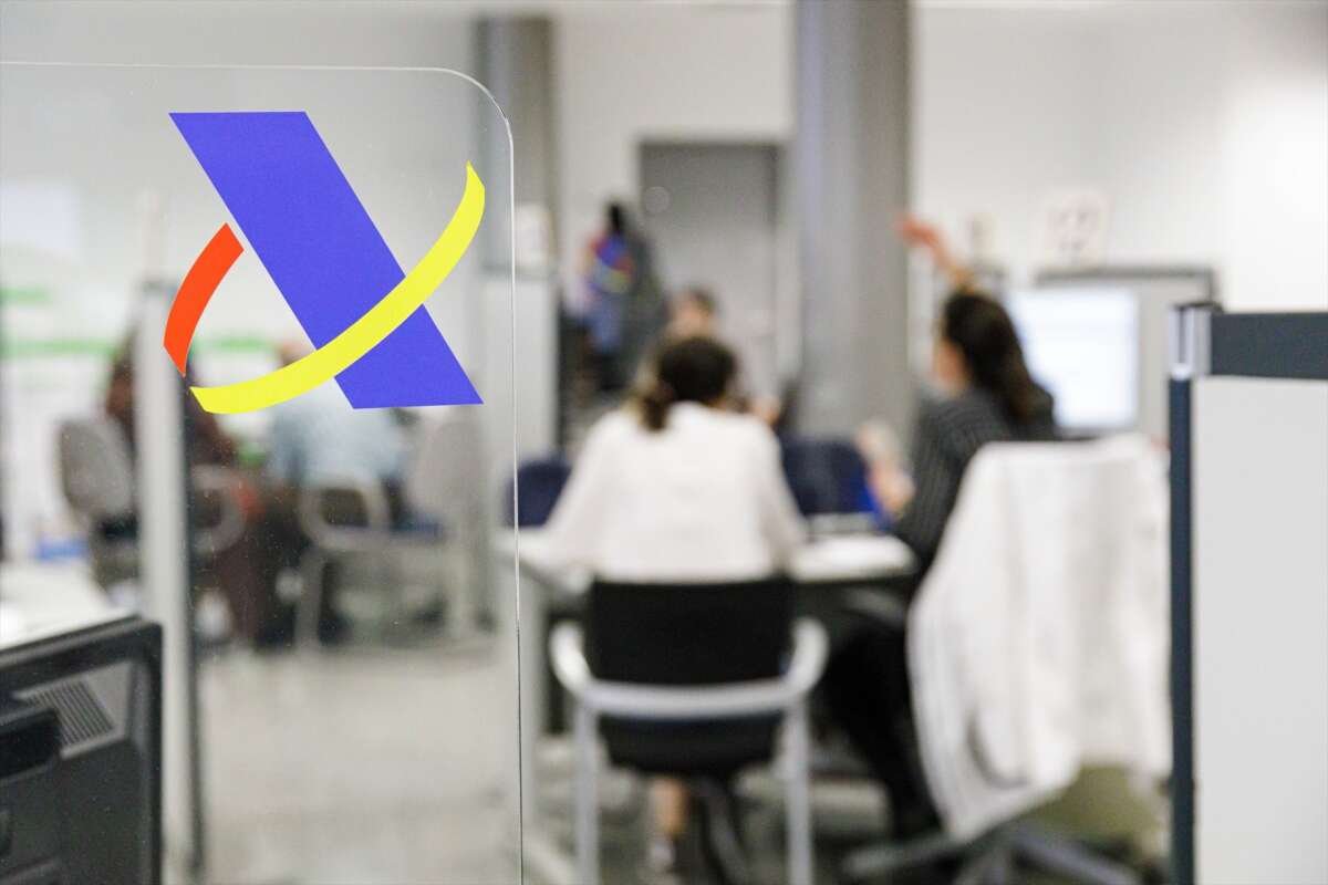 Hacienda / Agencia Tributaria. Impuestos.
