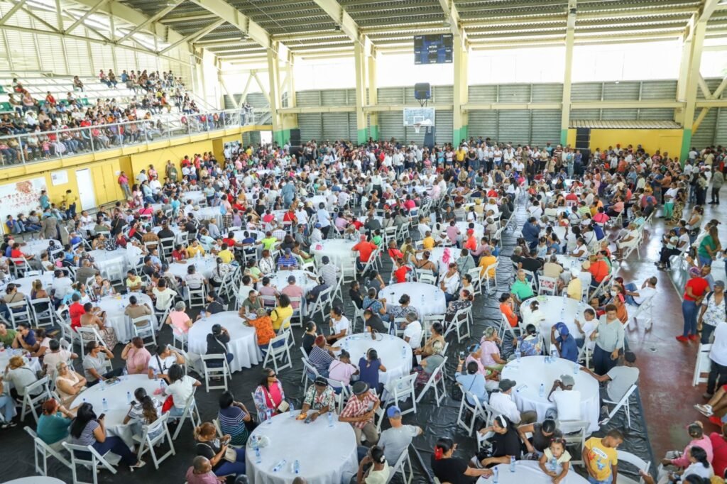 Supérate impacta a más de 28,000 hogares en Peravia