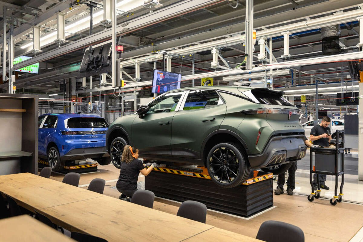 Inicio de la producción del Cupra Raval. Foto: Seat.