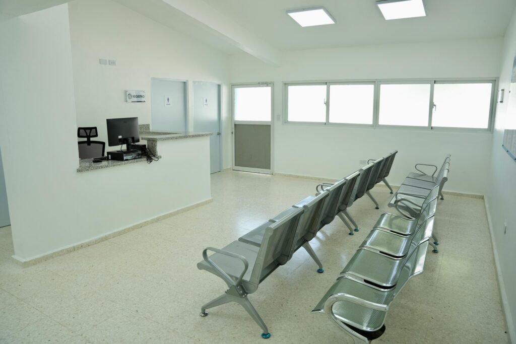 SNS entrega renovado el Centro de Primer Nivel Villa Sinda en Montecristi