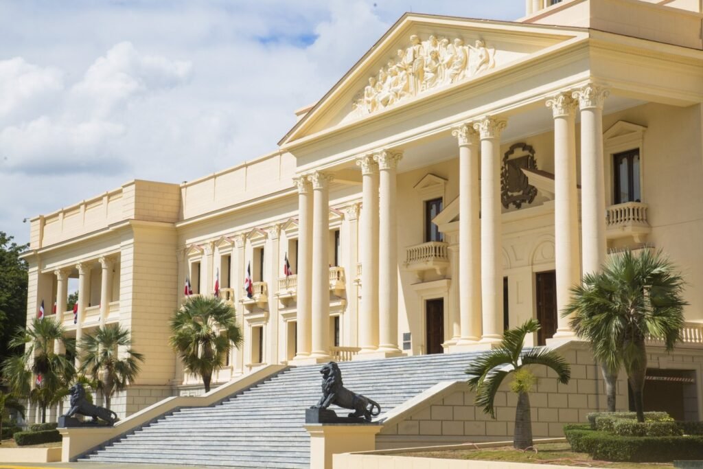 Poder Ejecutivo emite el Decreto 642-26, que dispone el traslado temporal de la residencia oficial del presidente desde Santo Domingo a Santiago, del 14 al 16 de septiembre
