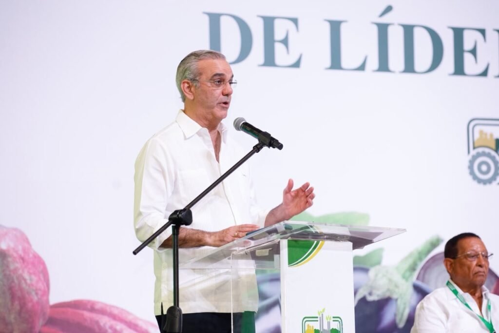 Presidente Abinader destaca los avances del Gobierno en mecanización agrícola para elevar la productividad, reducir costos y disminuir la dependencia de mano de obra extranjera