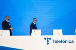 El consejero delegado de Telefónica, Emilio Gayo (i); y el presidente ejecutivo de Telefónica, Marc Murtra (d); durante la presentación de los resultados correspondientes al ejercicio 2025, a 24 de febrero de 2026, en Madrid (España).